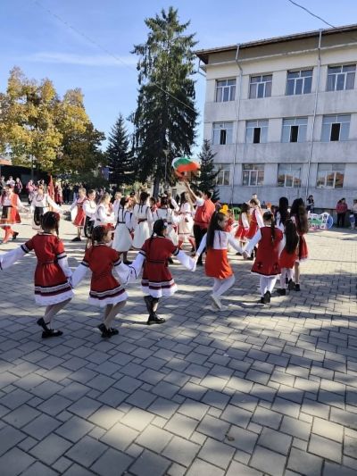 Патронен празник и откриване на STEM център - ОУ Неофит Рилски - Костандово